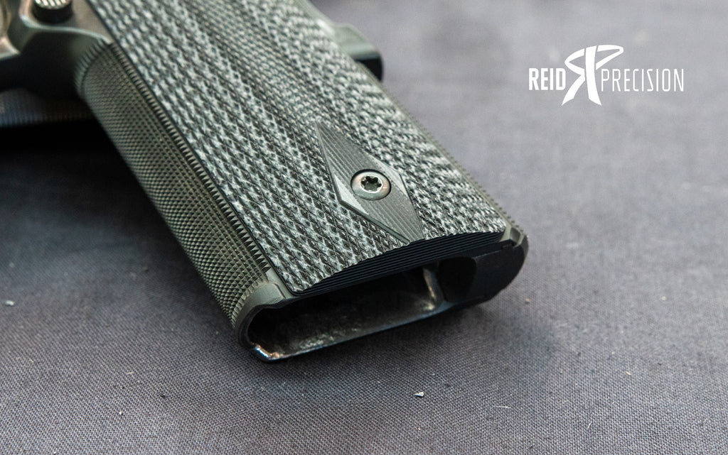 Double Diamond Fine Checkered Grip